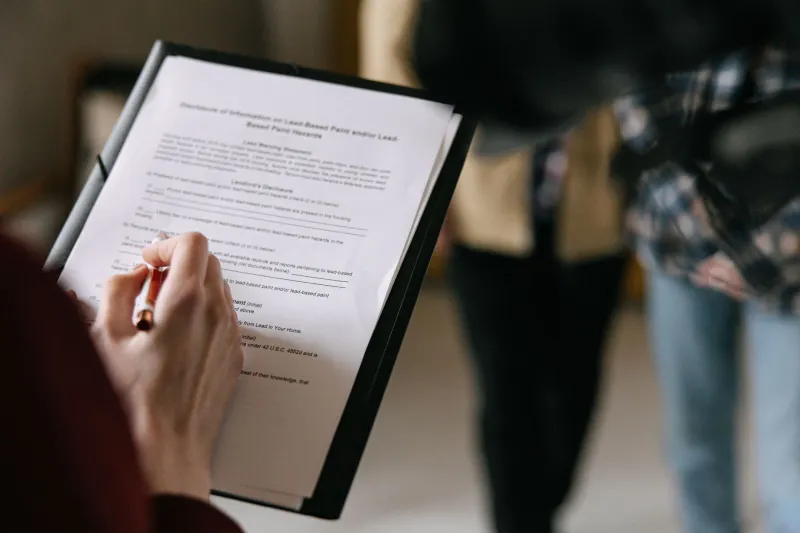 Bail commercial : les clauses d'indexation unilatérale que tout locataire devrait connaître avant de signer